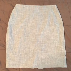Banana Republic: size 8 light grey pencil skirt
